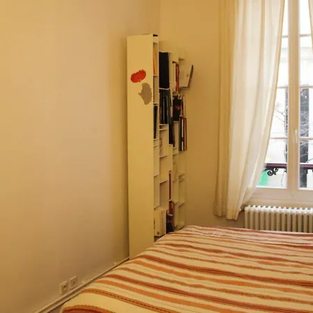 Lovely Spacious Nest Near Pigalle Parigi