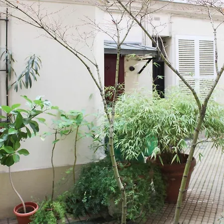Lovely Spacious Nest Near Pigalle Appartamento Parigi