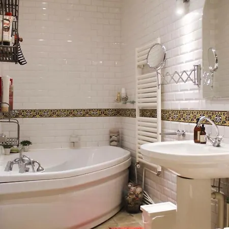 Lovely Spacious Nest Near Pigalle Parigi